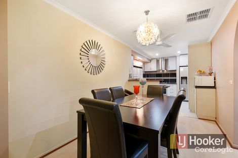 Property photo of 12 Kooyong Close Hampton Park VIC 3976