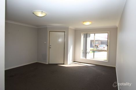 Property photo of 37 Harmony Crescent Mount Hutton NSW 2290