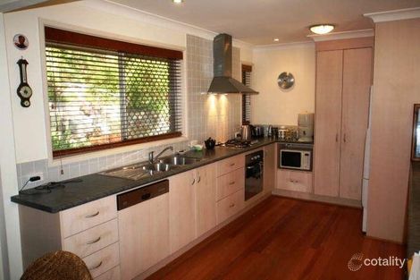 Property photo of 18 Fiona Street Point Clare NSW 2250