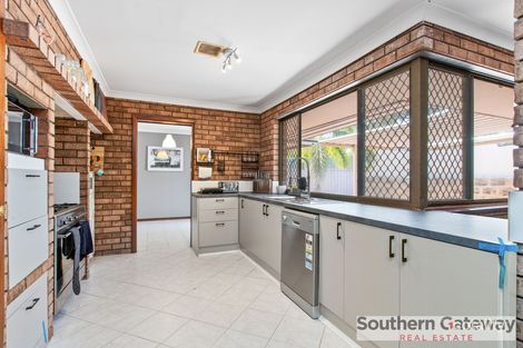 Property photo of 9 Rainie Place Parmelia WA 6167