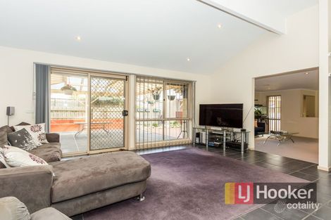 Property photo of 61 Hamilton Drive Cranbourne North VIC 3977