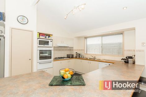Property photo of 61 Hamilton Drive Cranbourne North VIC 3977