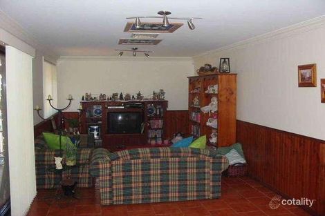 Property photo of 13 Alexis Place Rosemeadow NSW 2560