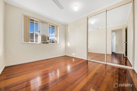 Property photo of 2 Tollana Close New Auckland QLD 4680