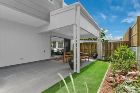 421 Trouts Rd, Chermside West, QLD 4032
