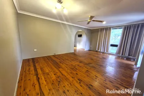 Property photo of 48 Gentian Avenue Macquarie Fields NSW 2564