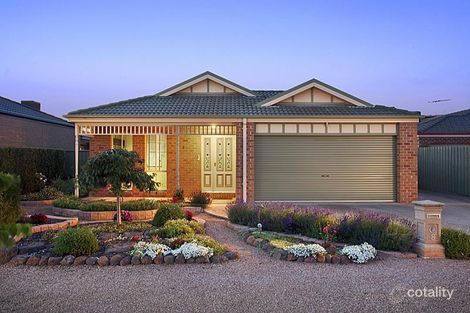 8 Yankos Dr, Werribee, VIC 3030