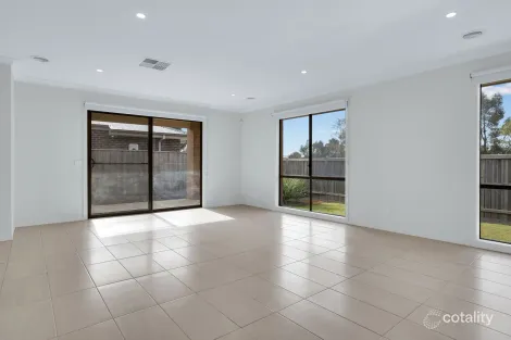 Property photo of 2 Wirruna Street Werribee VIC 3030