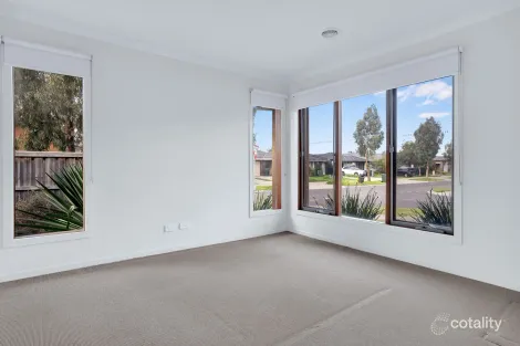 Property photo of 2 Wirruna Street Werribee VIC 3030