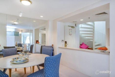 38v/135 Sea World Dr, Main Beach, QLD 4217