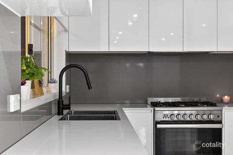 Property photo of 9 Vanessa Place Macquarie Fields NSW 2564
