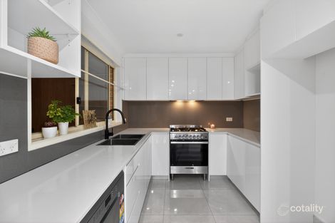 Property photo of 9 Vanessa Place Macquarie Fields NSW 2564