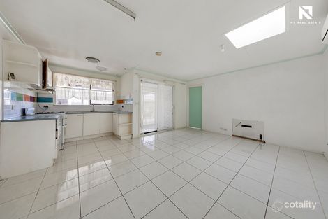 Property photo of 37 Stevenage Crescent Deer Park VIC 3023
