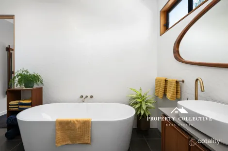 Property photo of 5 Mann Court Beechworth VIC 3747