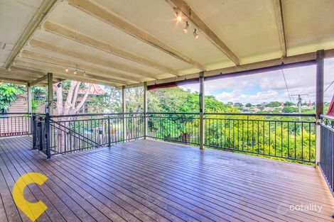 Property photo of 4 Avesnes Street Holland Park QLD 4121
