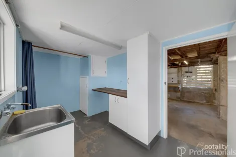 Property photo of 30 Smith Street West Gladstone QLD 4680