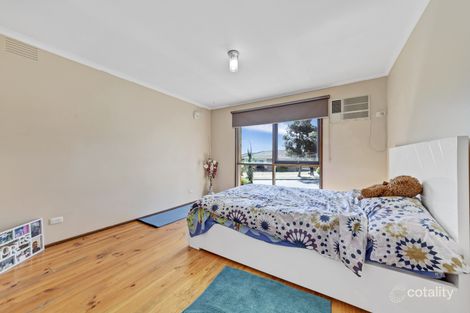 Property photo of 29 Mildura Crescent Endeavour Hills VIC 3802