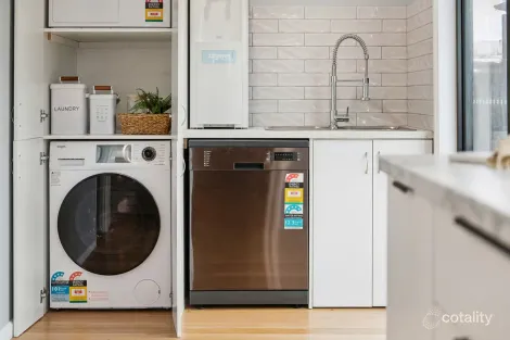 Property photo of 42 Carramar Drive Frankston VIC 3199