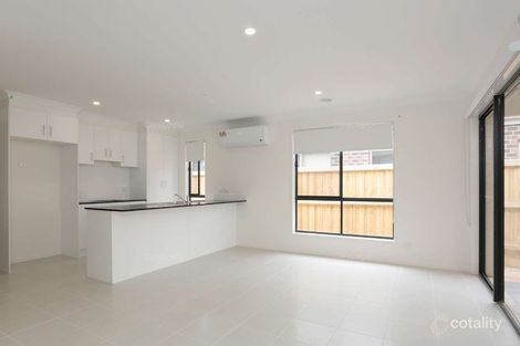 Property photo of 5 Bayrise Road Point Cook VIC 3030