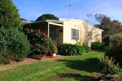 18 Scenic Dr, Cowes, VIC 3922