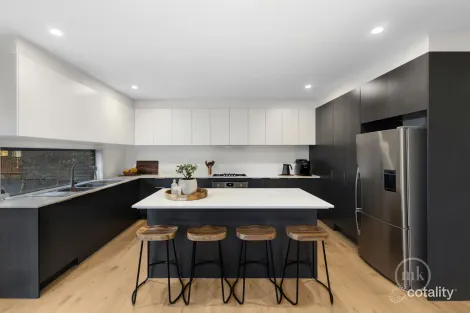 Property photo of 1 Flint Street Eltham VIC 3095