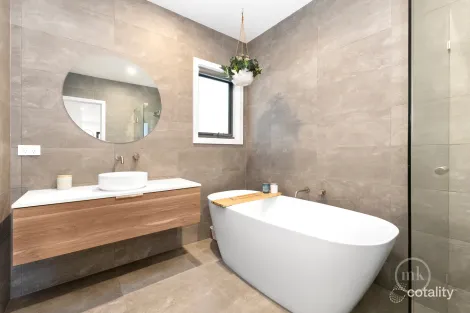 Property photo of 1 Flint Street Eltham VIC 3095