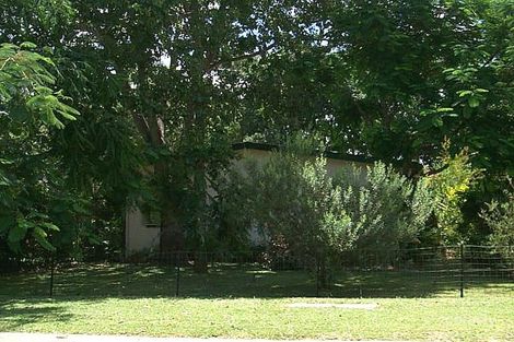 25 Cambridge St, Charters Towers City, QLD 4820