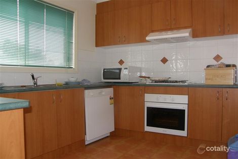 Property photo of 35 Ruby Place Werribee VIC 3030
