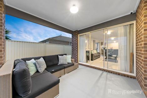 Property photo of 106 Blue Horizons Way Pakenham VIC 3810