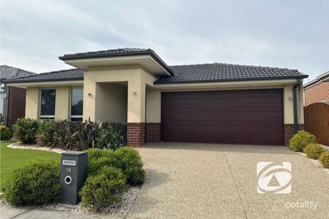 18 Yandra St, Clyde North, VIC 3978
