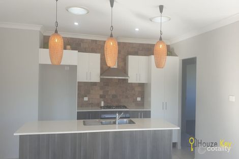 Property photo of 8 Clinton Way Hamlyn Terrace NSW 2259