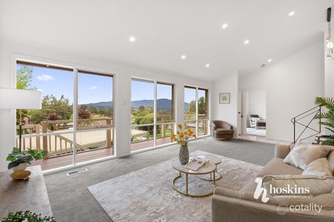 Property photo of 25 Landscape Drive Mooroolbark VIC 3138