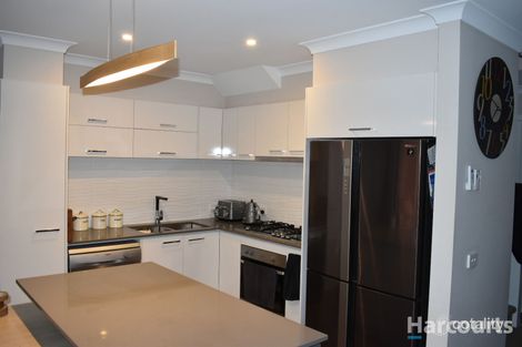 Property photo of 3/17 Golden Elm Way Lyndhurst VIC 3975