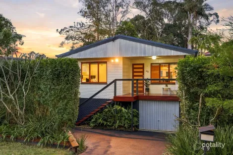 49 Fawkner St, Chapel Hill, QLD 4069