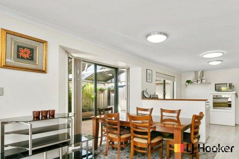 Property photo of 5 Ellesmere Circuit Success WA 6164