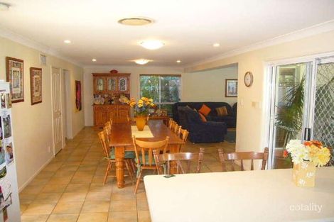 Property photo of 15 Barnstos Place Carindale QLD 4152