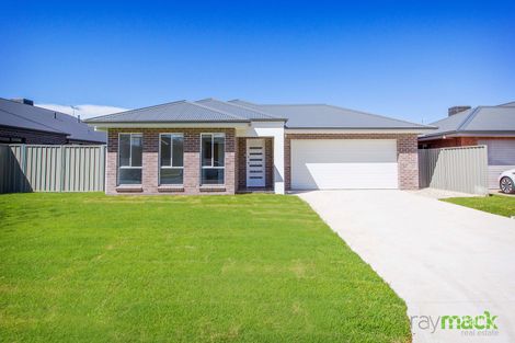 Property photo of 24 Cambridge Drive Thurgoona NSW 2640