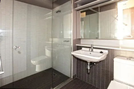 Property photo of 103/122-126 Ormond Road Elwood VIC 3184