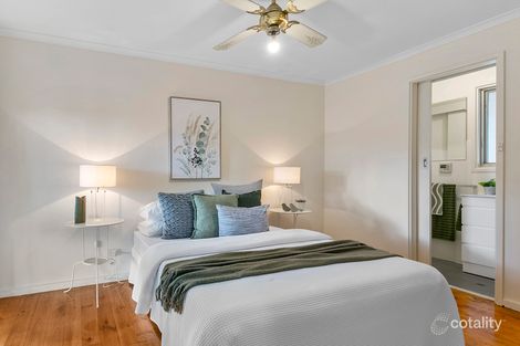 Property photo of 8 Fairview Grove Hackham West SA 5163