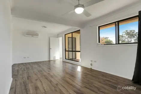 Property photo of 41 Warrina Avenue Summerland Point NSW 2259