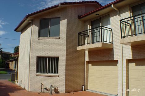 Property photo of 1/24 Robinson Street Wollongong NSW 2500