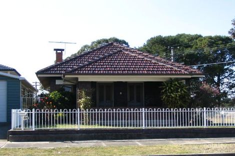 124 Maloney St, Eastlakes, NSW 2018
