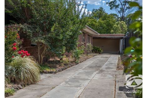 Property photo of 32 Outlook Drive Berwick VIC 3806
