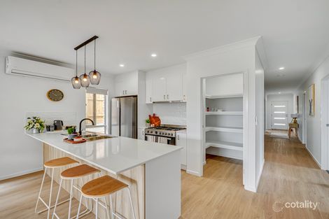 16 Hunt St, White Rock, QLD 4306