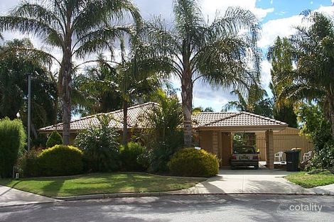 8 Imperial Ct, Seville Grove, WA 6112