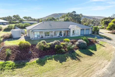 14 Stirling Ct, Hindmarsh Valley, SA 5211