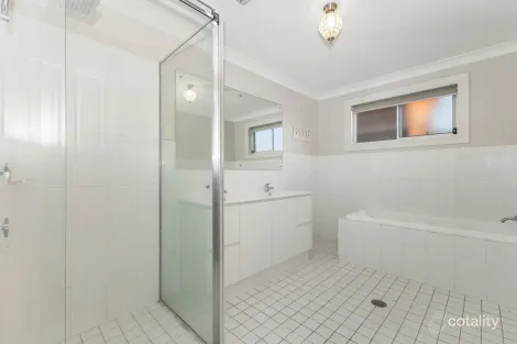 Property photo of 30 Baker Drive Tenambit NSW 2323