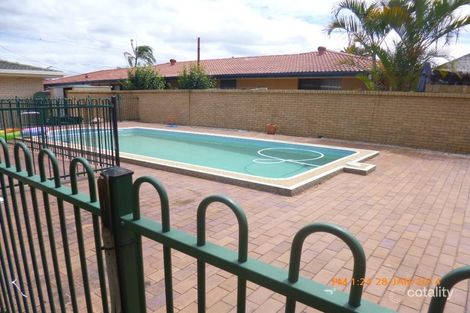 Property photo of 19 Park Avenue Broadbeach Waters QLD 4218