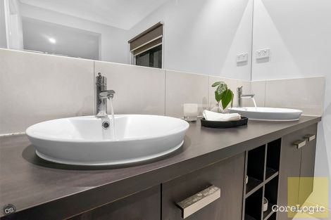 Property photo of 18 Carmine Circuit Burnside VIC 3023