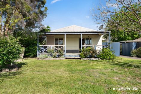 11 Tungun St, Narrabundah, ACT 2604